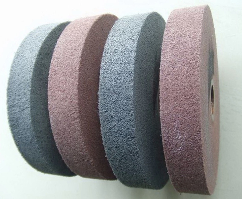 Roda Convolute escocêsa de nylon não tecida do Brite do fio para o acondicionamento de Deburing e a terminação de superfície de lustro